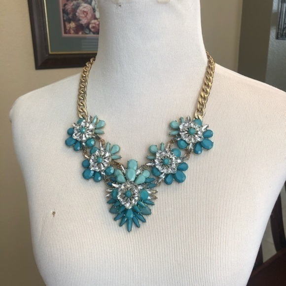 Jewelry - Bauble bar necklace